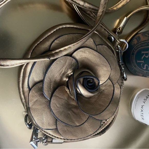 Small Camelia flower vintage purse - Picture 4 of 9